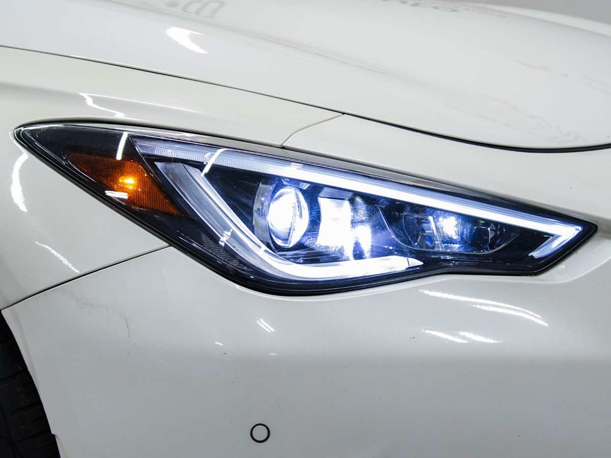 2017 INFINITI Q60 3.0t Red Sport 400 — photo 3