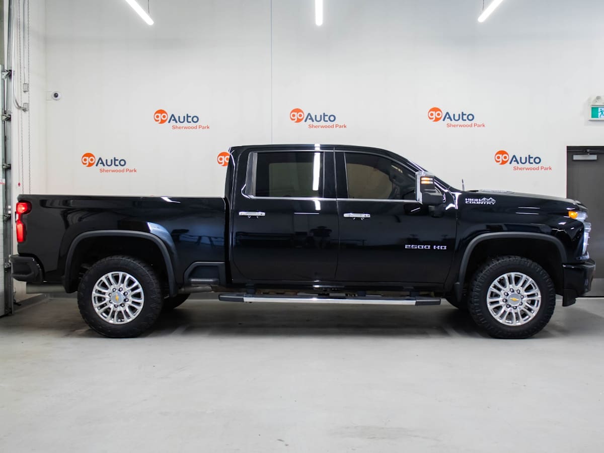 2023 Chevrolet Silverado 2500HD High Country — photo 6