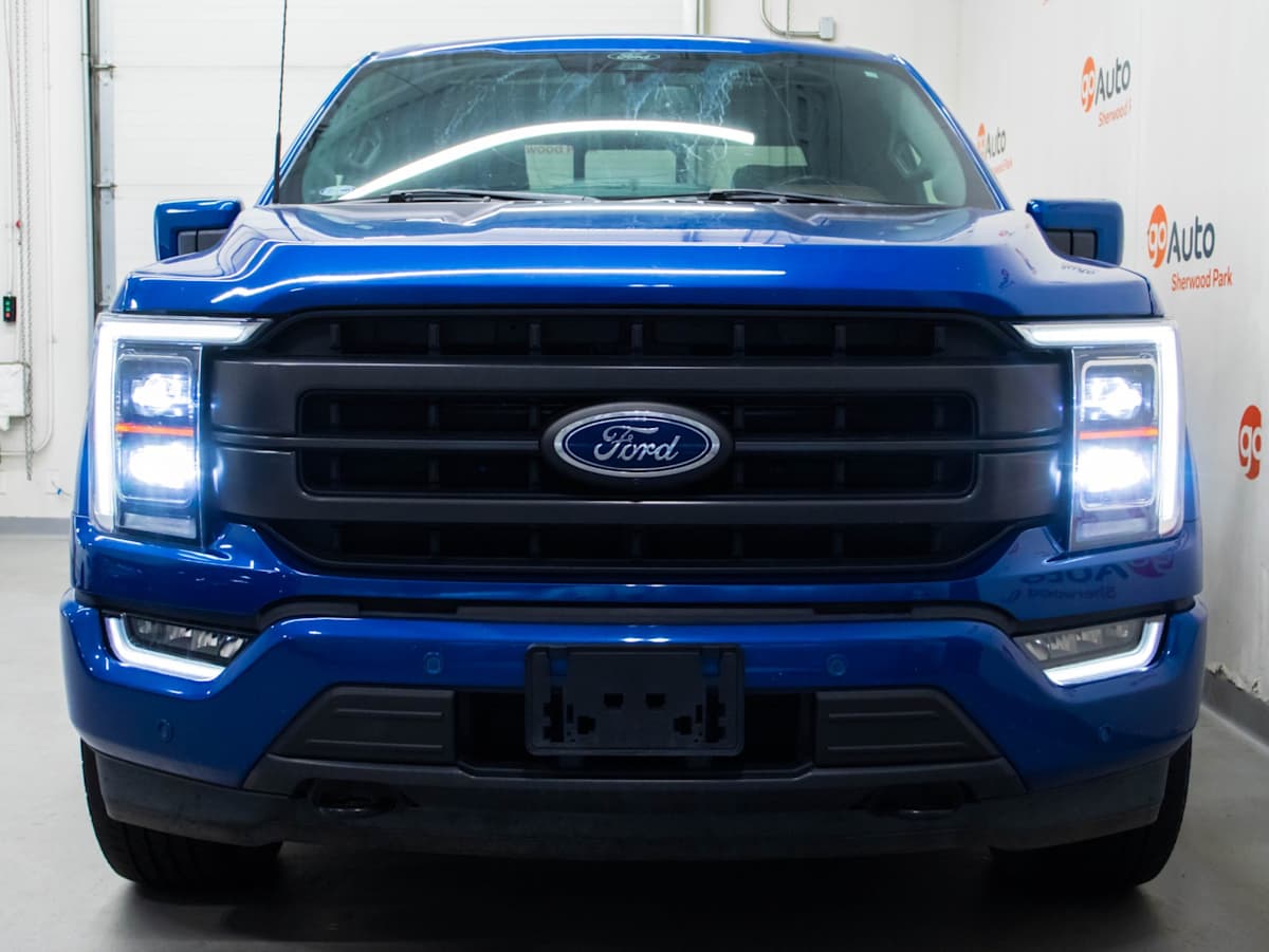 2022 Ford F-150 LARIAT — photo 2