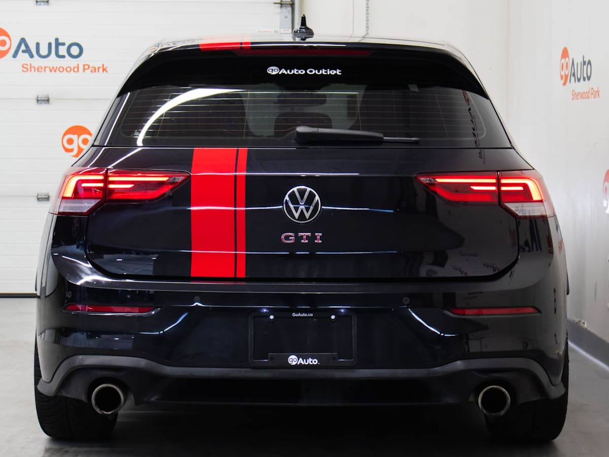2022 Volkswagen Golf GTI Performance — photo 8