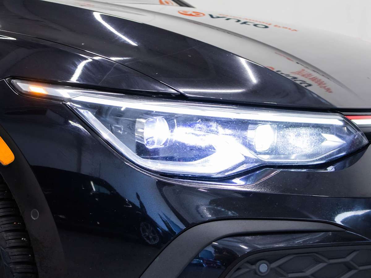 2022 Volkswagen Golf GTI Performance — photo 3