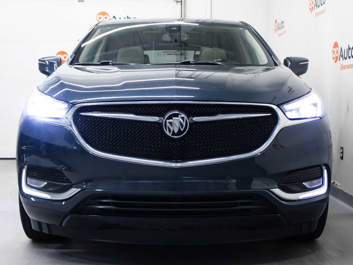 2018 Buick Enclave Premium — photo 2