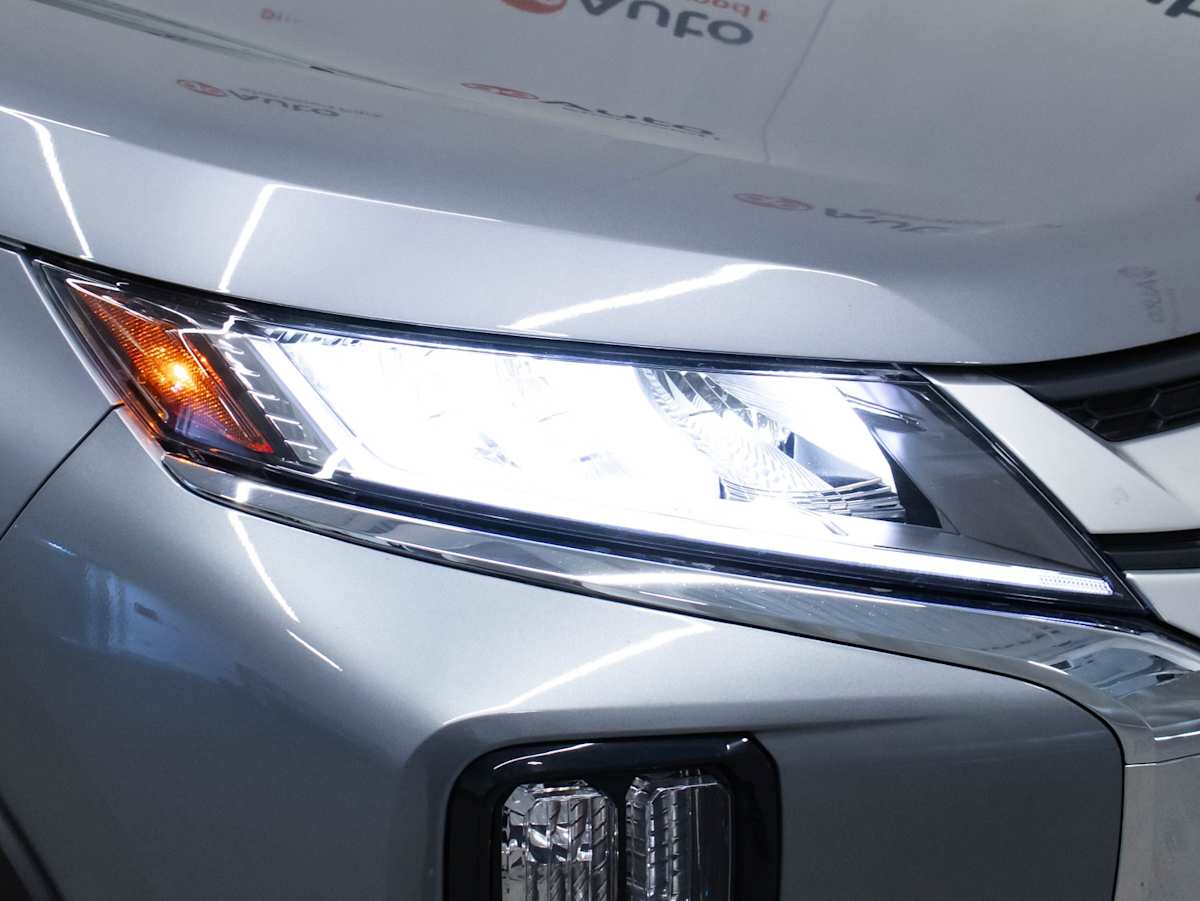 2024 Mitsubishi RVR SE — photo 3
