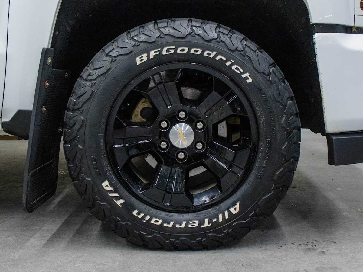 2019 Chevrolet Silverado 1500 LD LT — photo 5