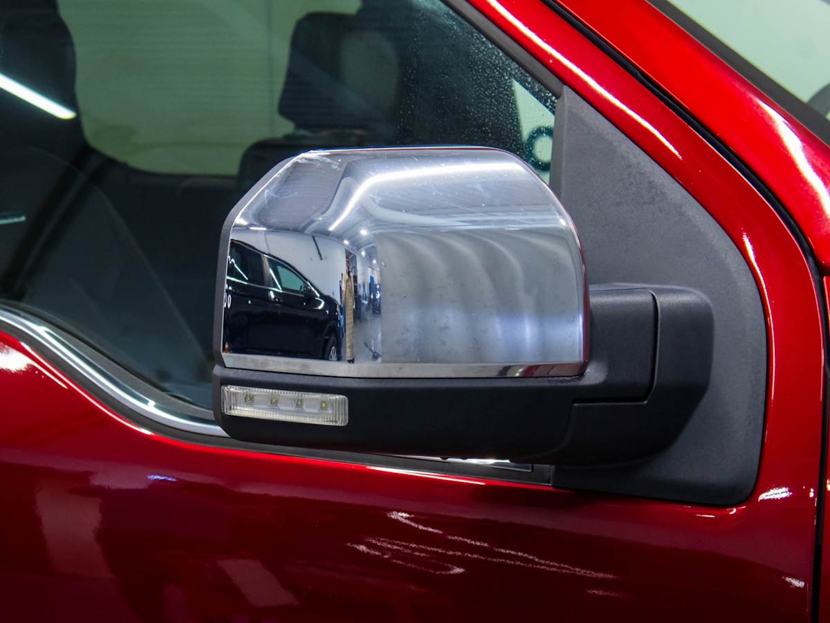 2016 Ford F-150 Platinum — photo 4
