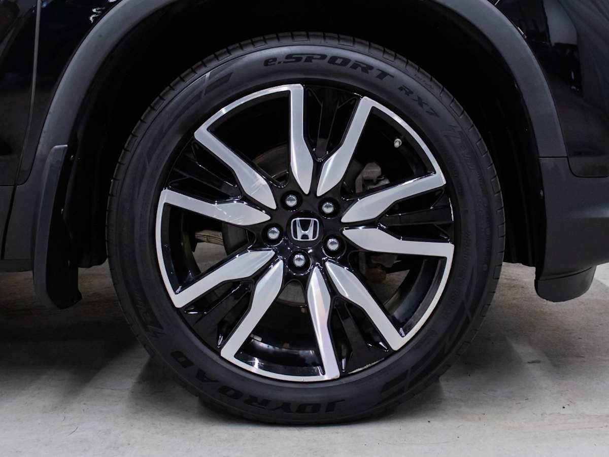 2021 Honda Pilot Touring 8-Passenger — photo 5