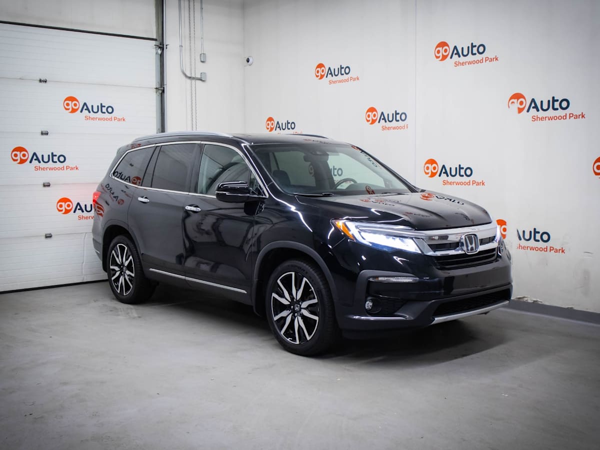 2021 Honda Pilot Touring 8-Passenger — photo 1
