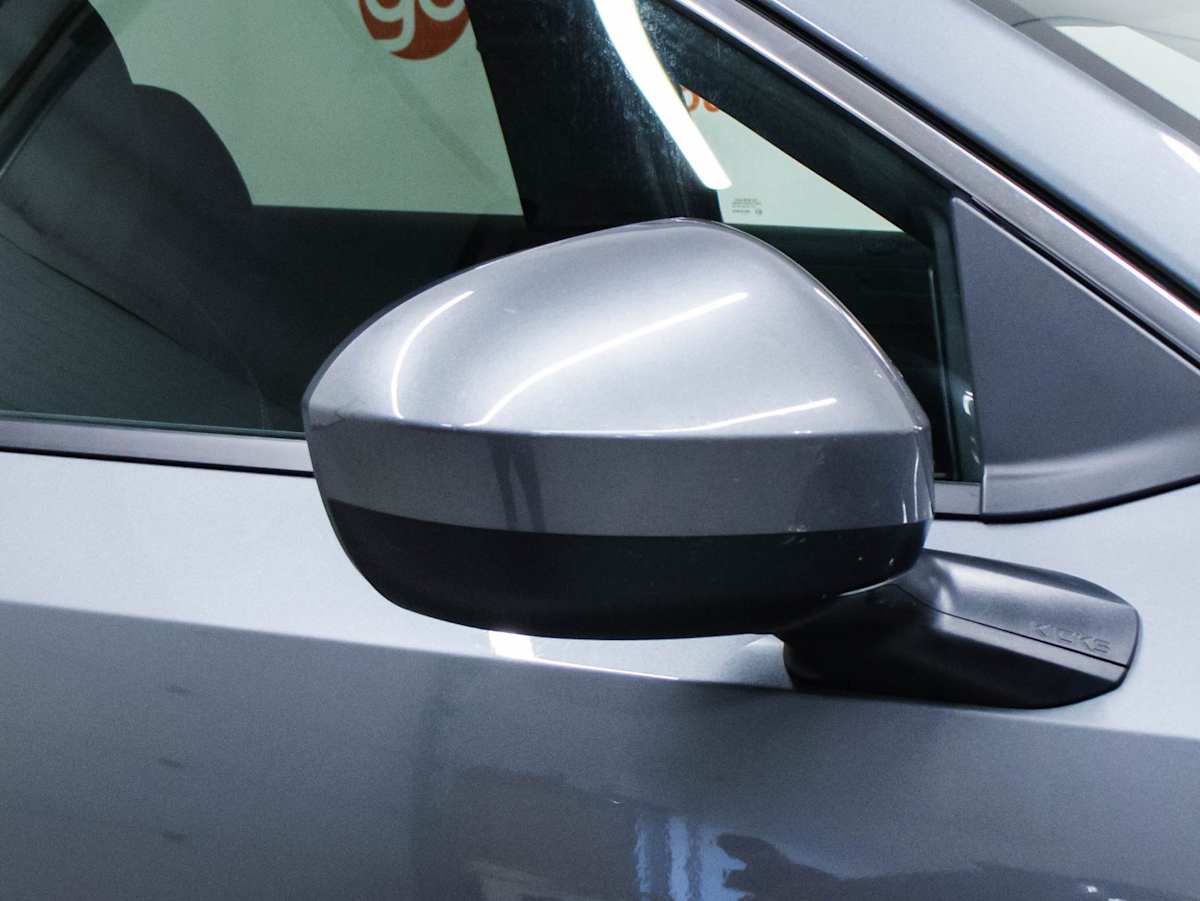 2025 Nissan Kicks SV — photo 4