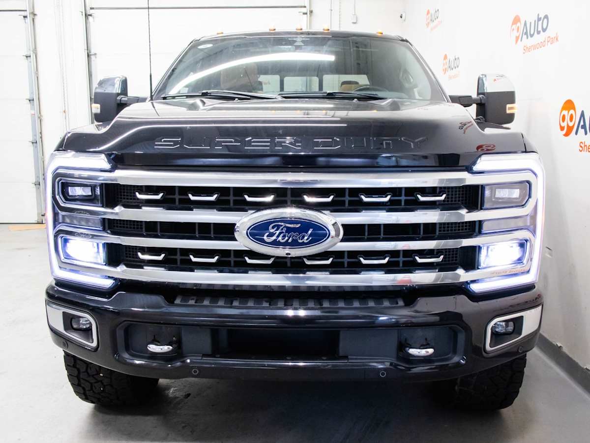 2023 Ford Super Duty F-350 SRW Platinum — photo 2