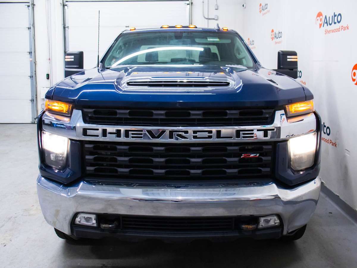 2022 Chevrolet Silverado 2500HD LT — photo 2