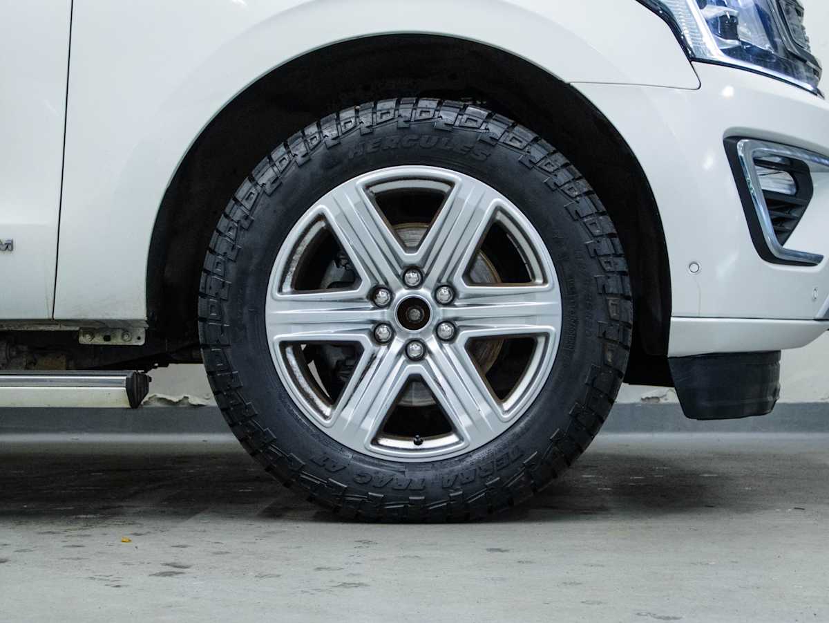 2021 Ford Expedition Platinum Max — photo 5
