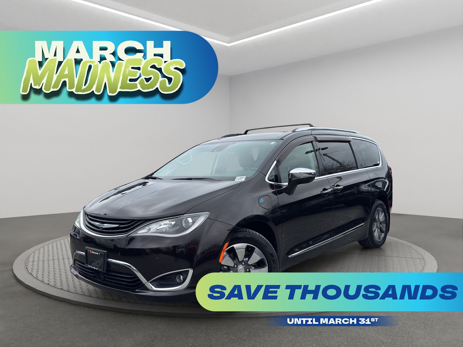 2018 Chrysler Pacifica Hybrid Limited FWD