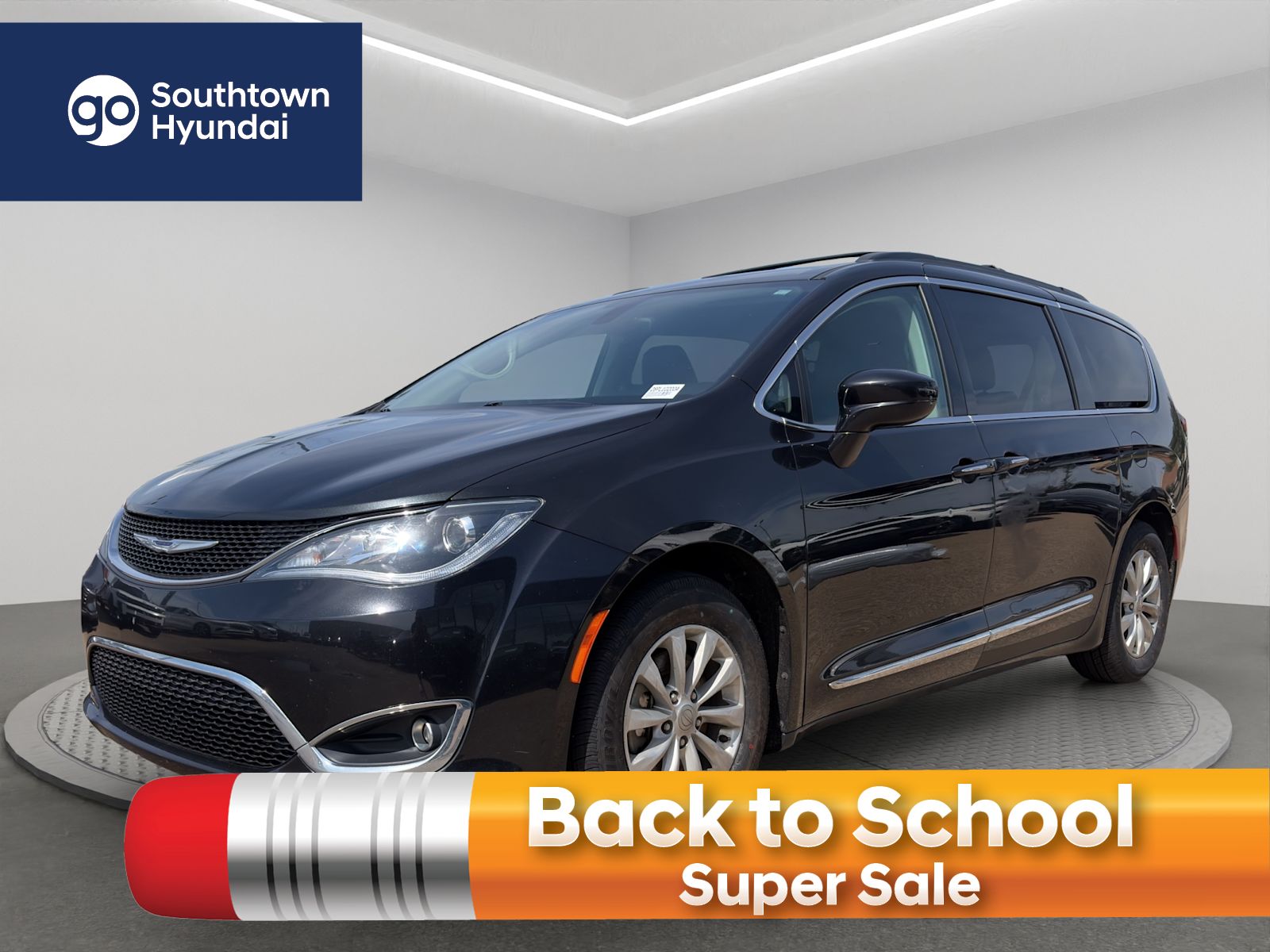 2017 Chrysler Pacifica Minivan Front-Wheel Drive 9-Speed Automatic