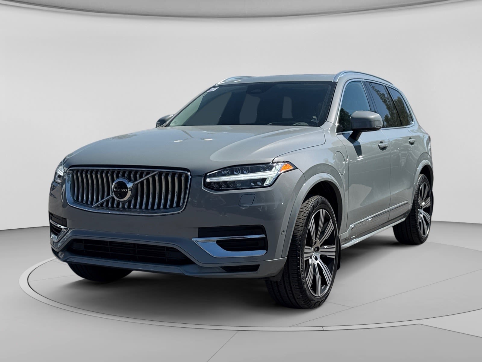  2024 Volvo XC90 Recharge T8 Ultimate Bright Theme 7-Passenger eAWD   