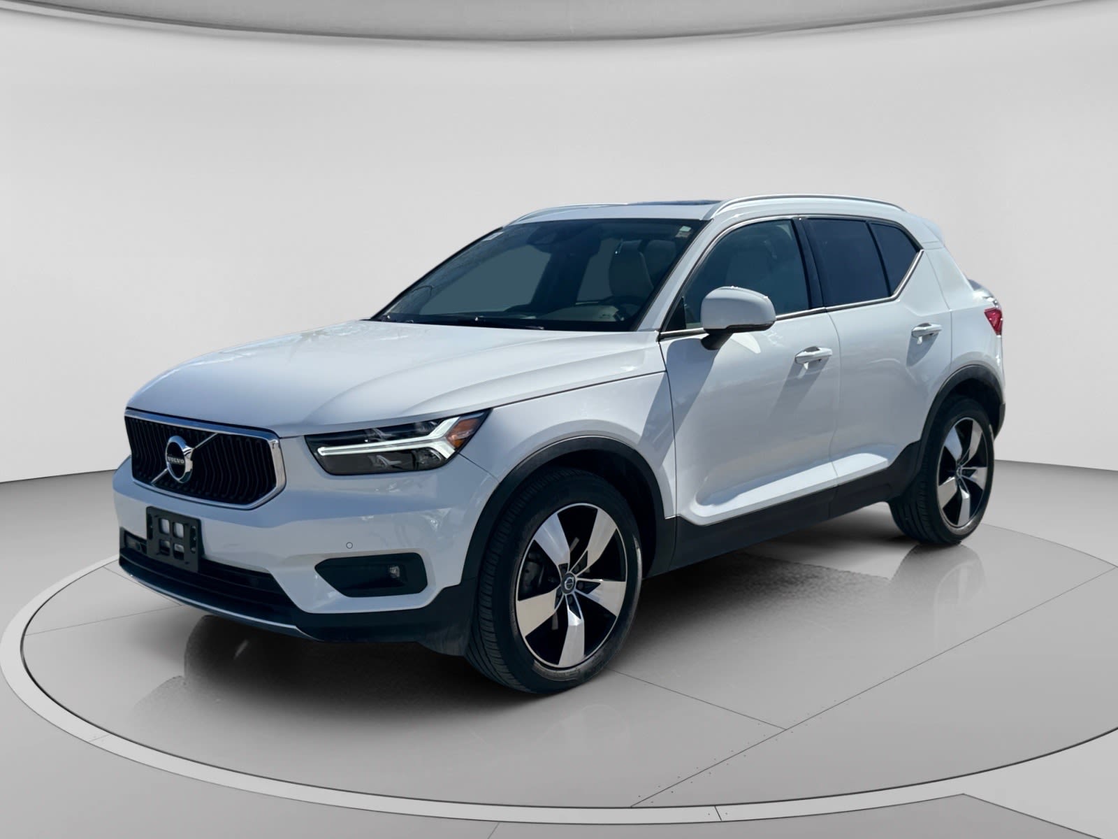 2021 Volvo XC40 T5 Momentum AWD