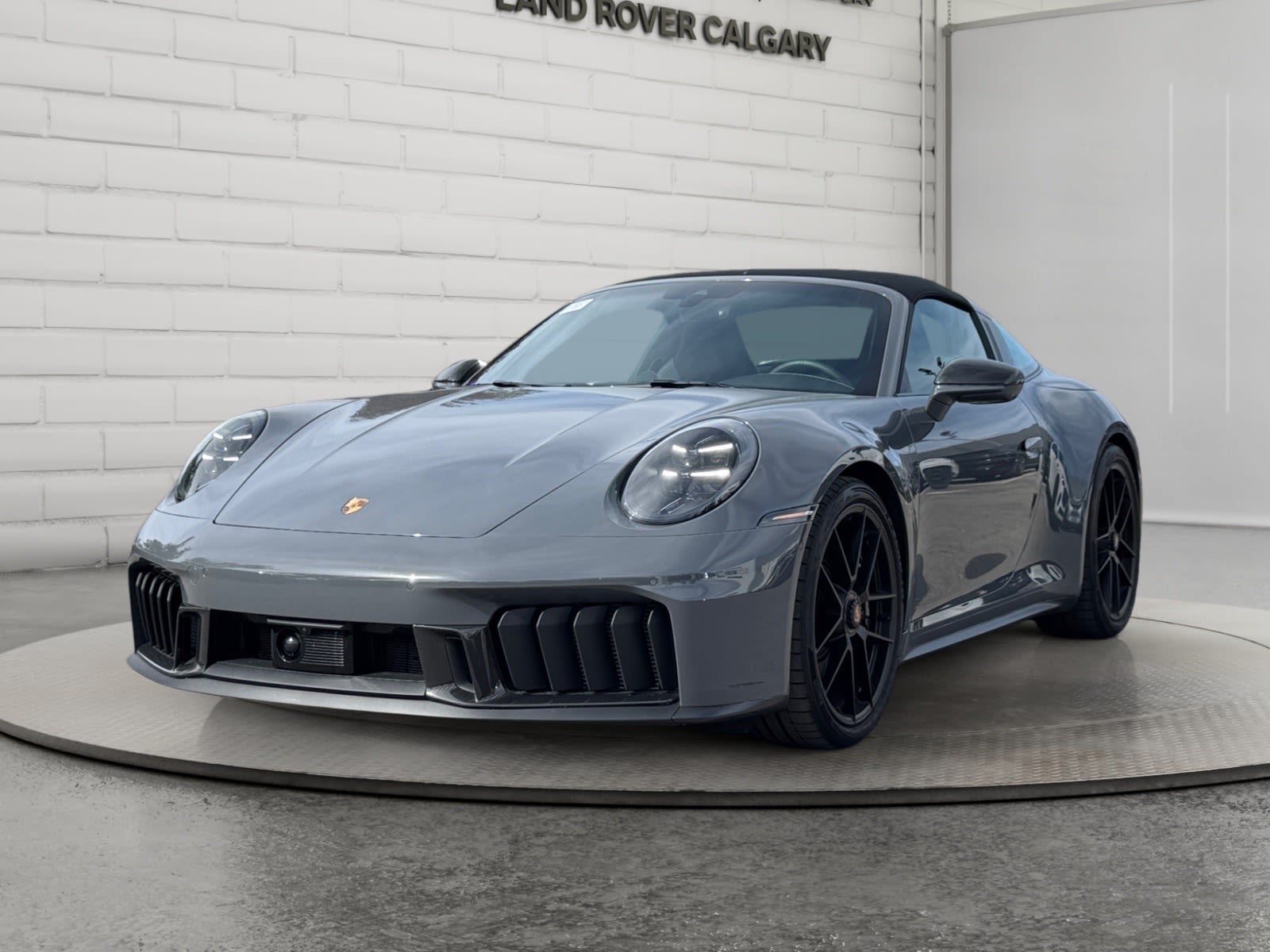 2025 Porsche 911 Targa 4 GTS Cabriolet AWD