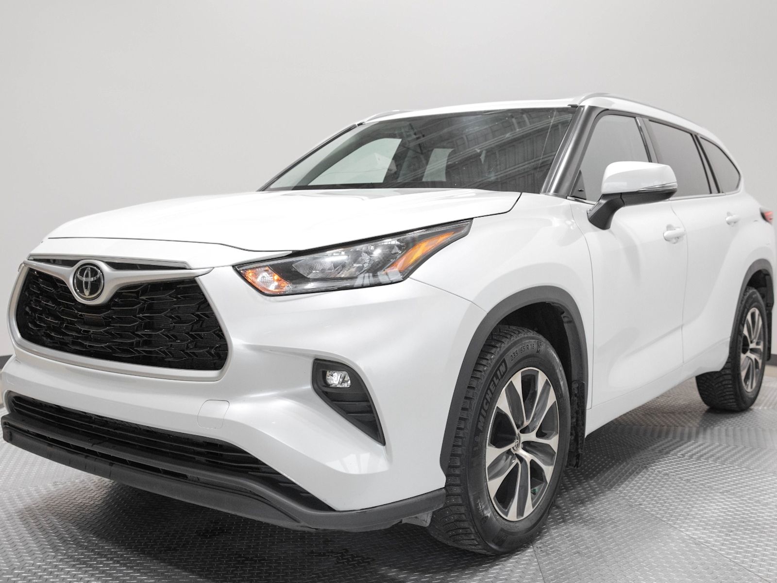 2022 Toyota Highlander XLE AWD