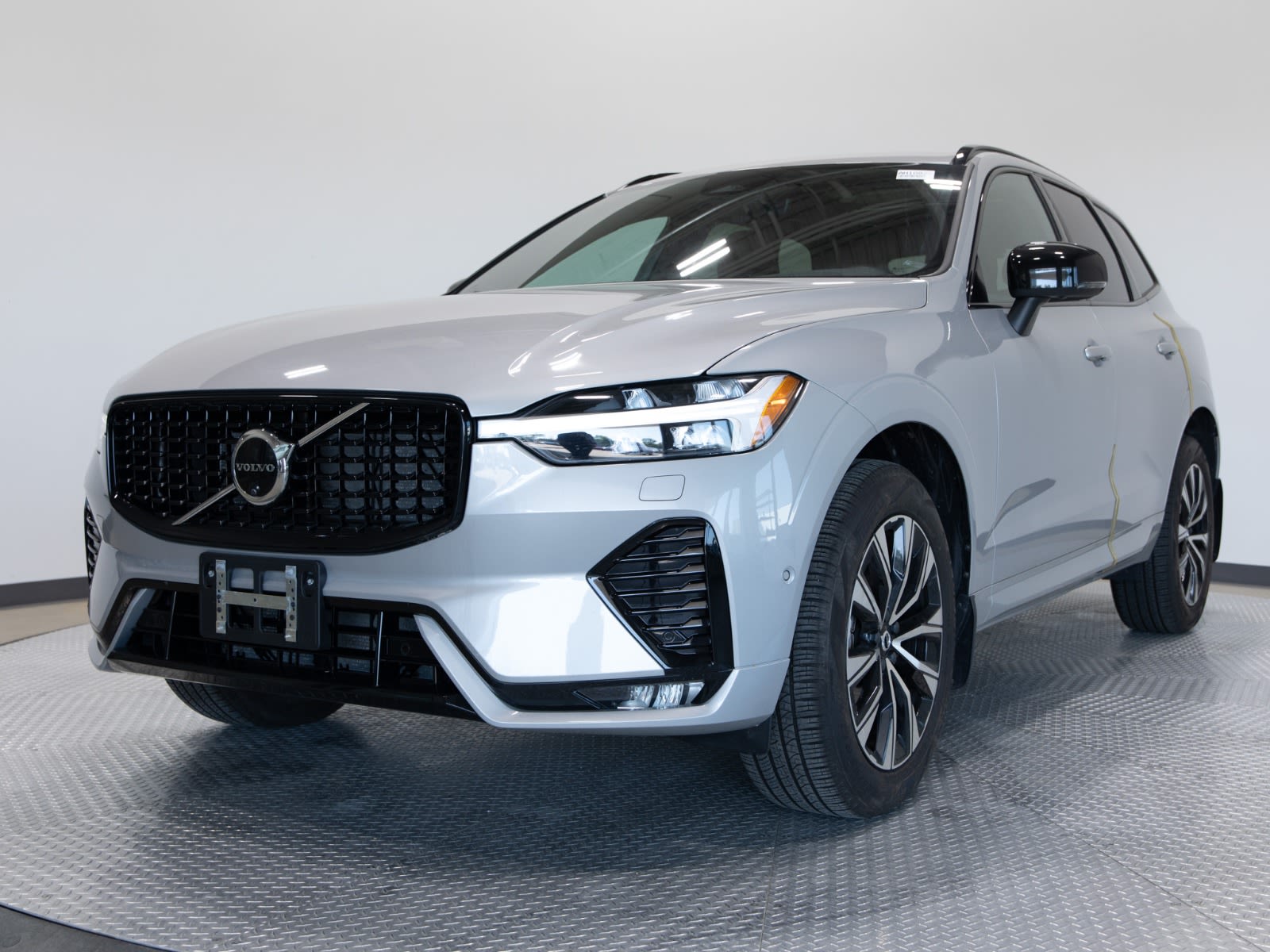  2024 Volvo XC60 SUV / Crossover All-Wheel Drive 8-Speed Automatic