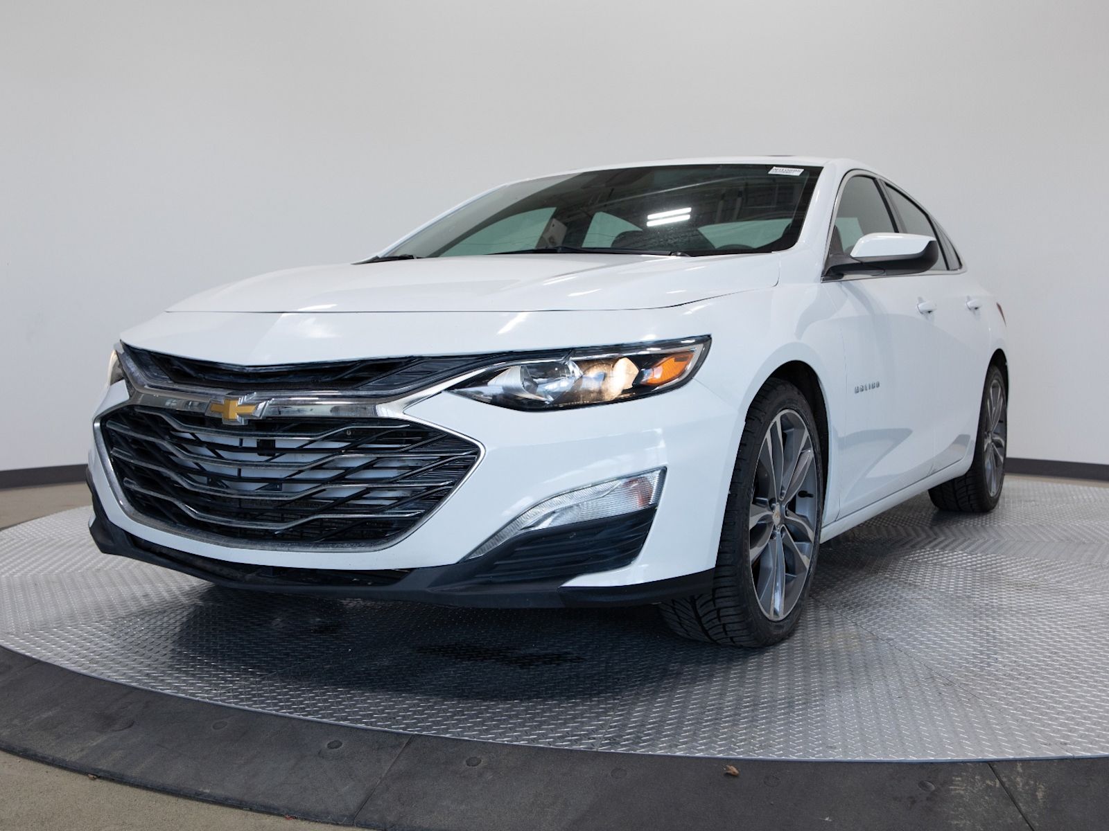2023 Chevrolet Malibu LT with 1LT FWD
