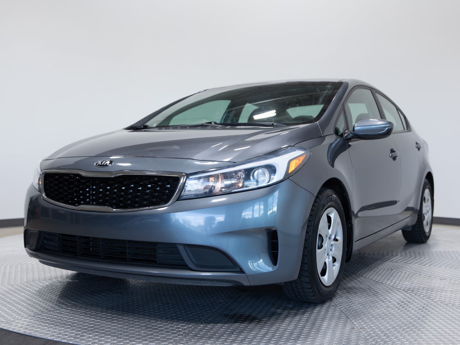 2018 Kia Forte Sedan Front-Wheel Drive 6-Speed Manual