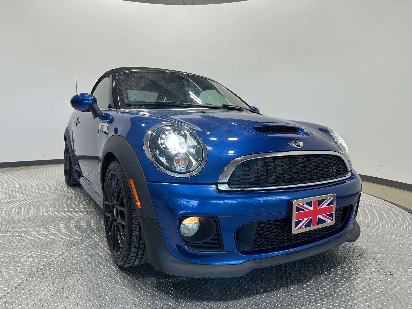 2012 MINI Roadster S FWD Convertible Front-Wheel Drive 6-Speed Manual