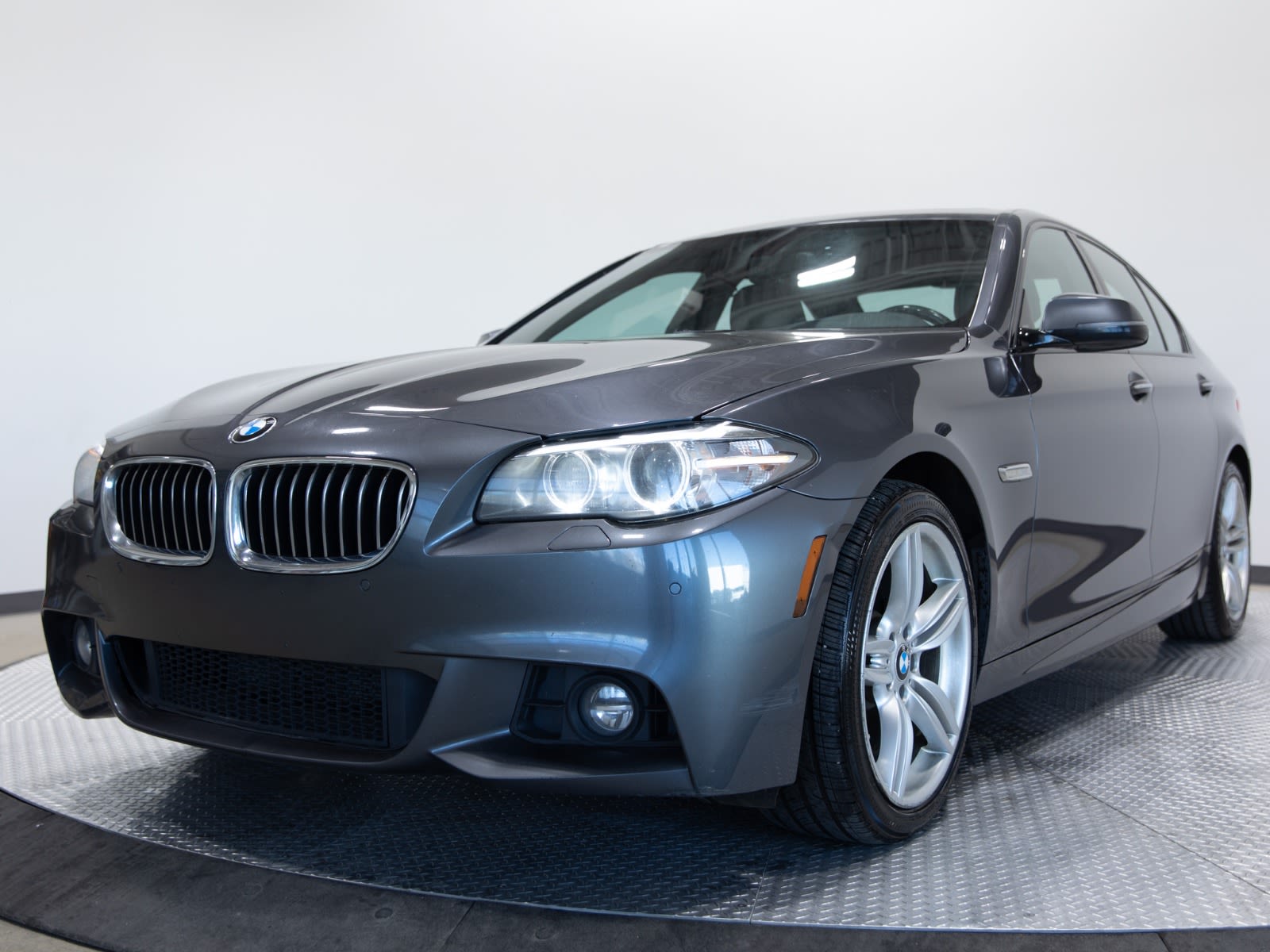  2016 BMW 5 Series Sedan All-Wheel Drive 8-Speed Automatic