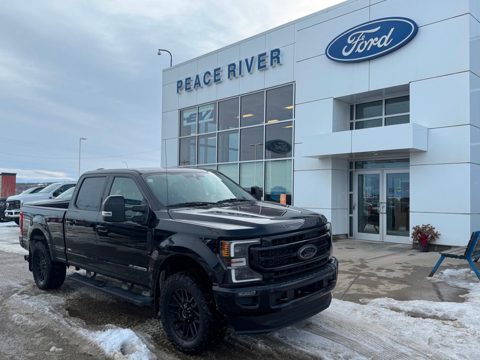 Ford F-350 Super Duty Lariat Crew Cab 4WD