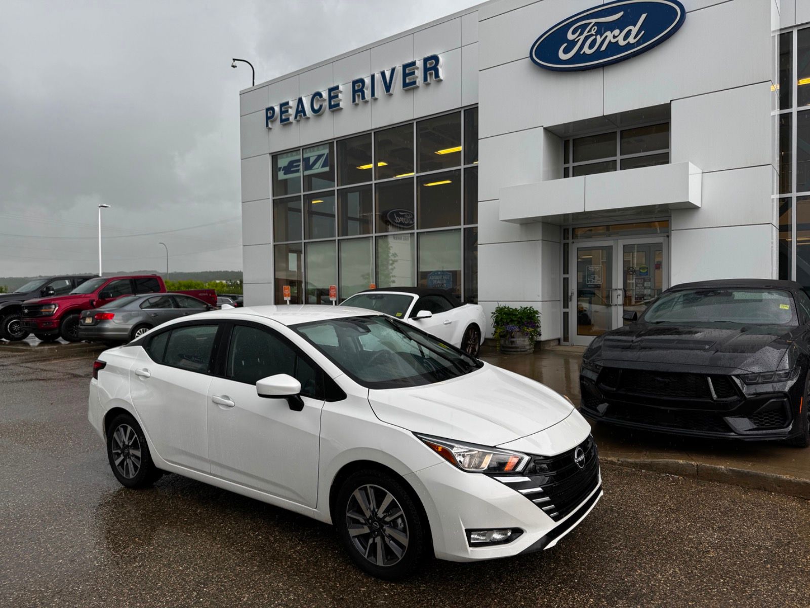  2024 Nissan Versa SV FWD   
