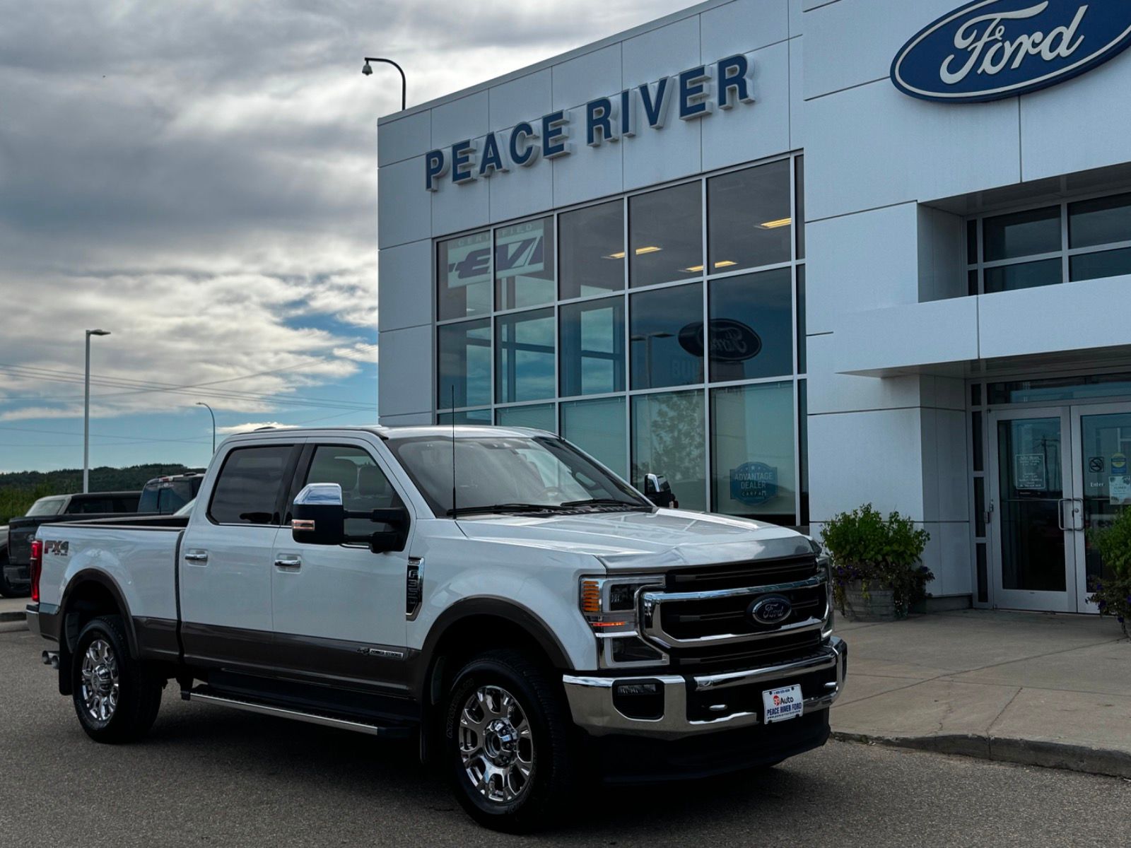 2022 Ford F-350 Super Duty King Ranch Crew Cab 4WD