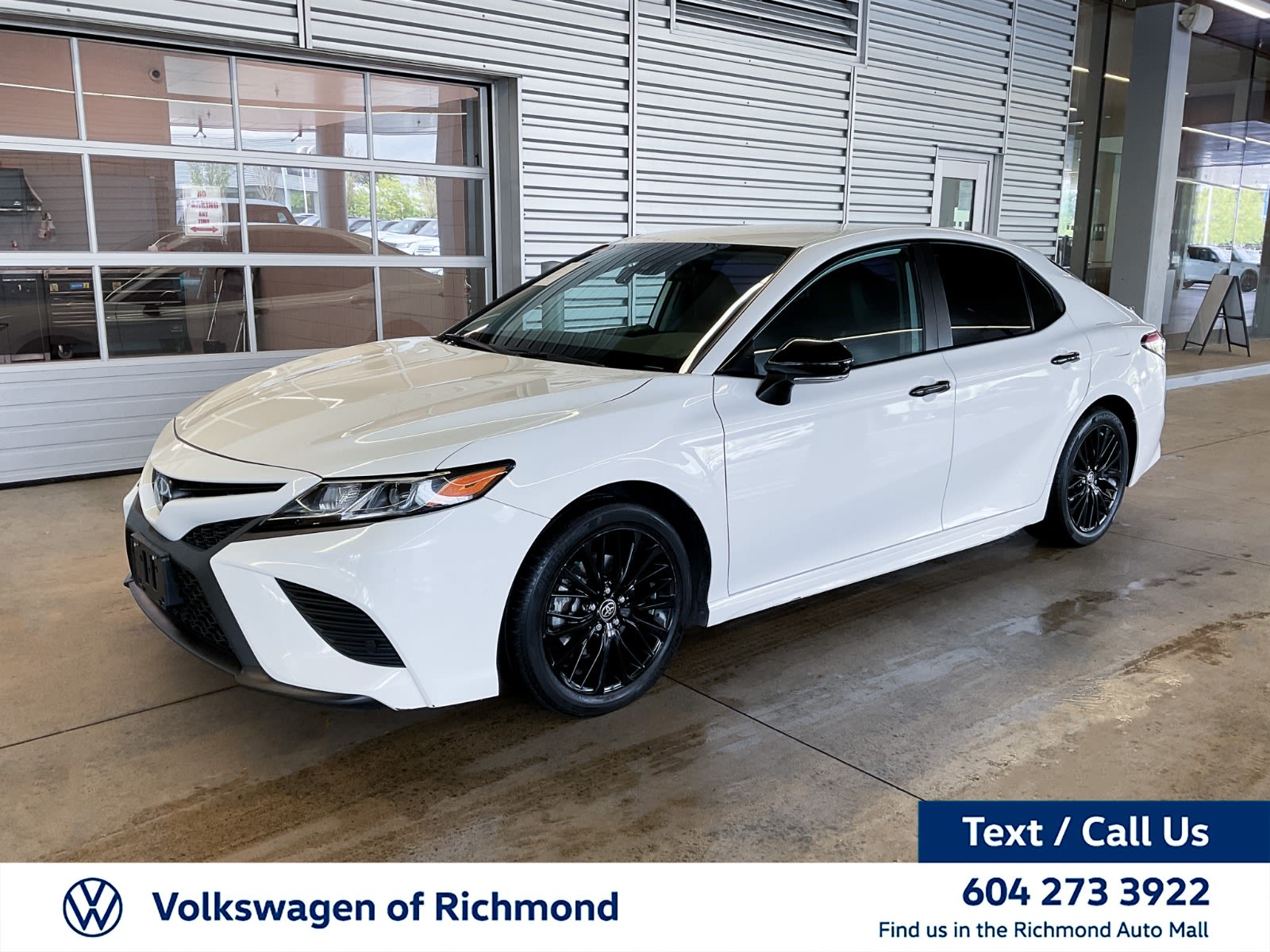  2020 Toyota Camry SE FWD   