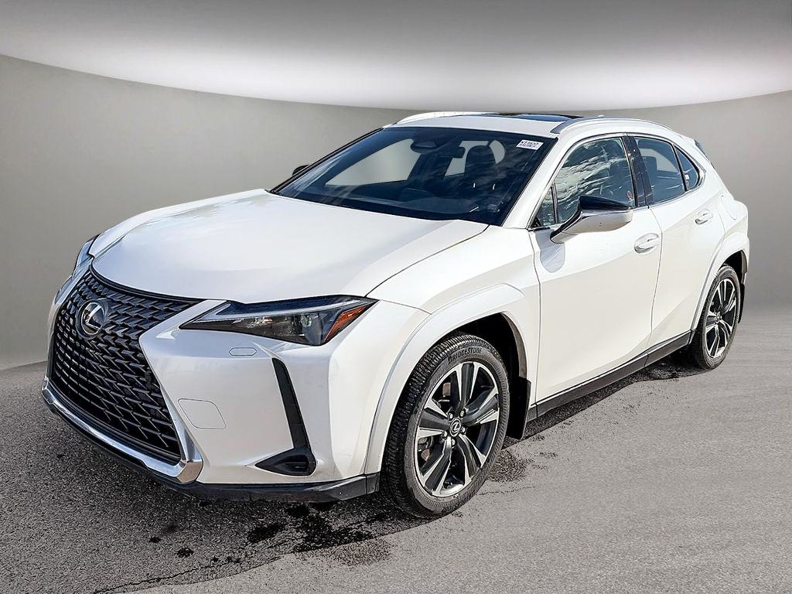 Lexus UX Hybrid 300h AWD 2025