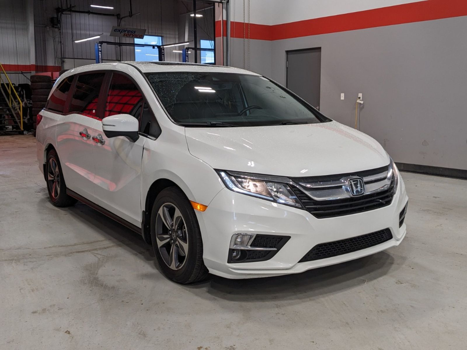 Honda Odyssey EX-L FWD with RES