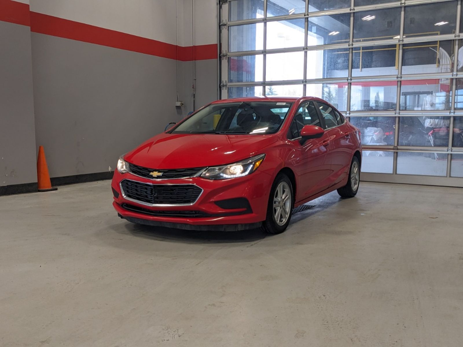  2017 Chevrolet Cruze LT Sedan FWD   