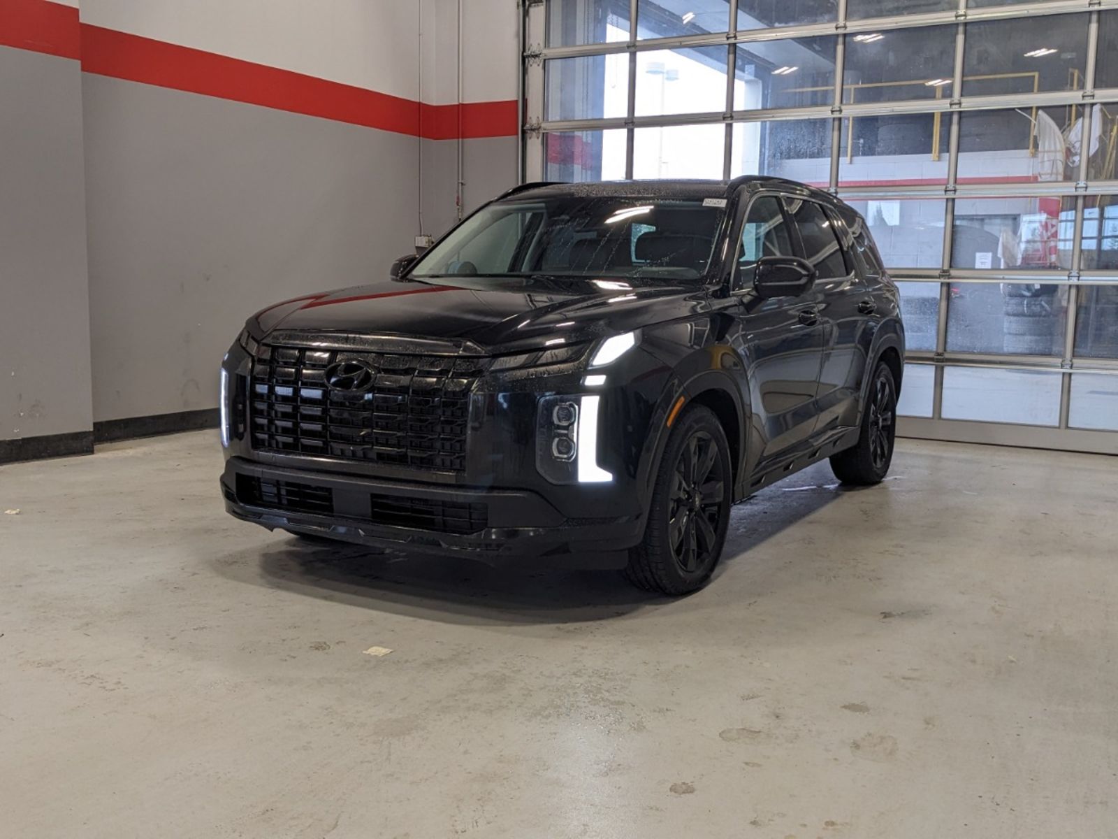  2024 Hyundai Palisade Urban AWD with 7 Passenger Seating   