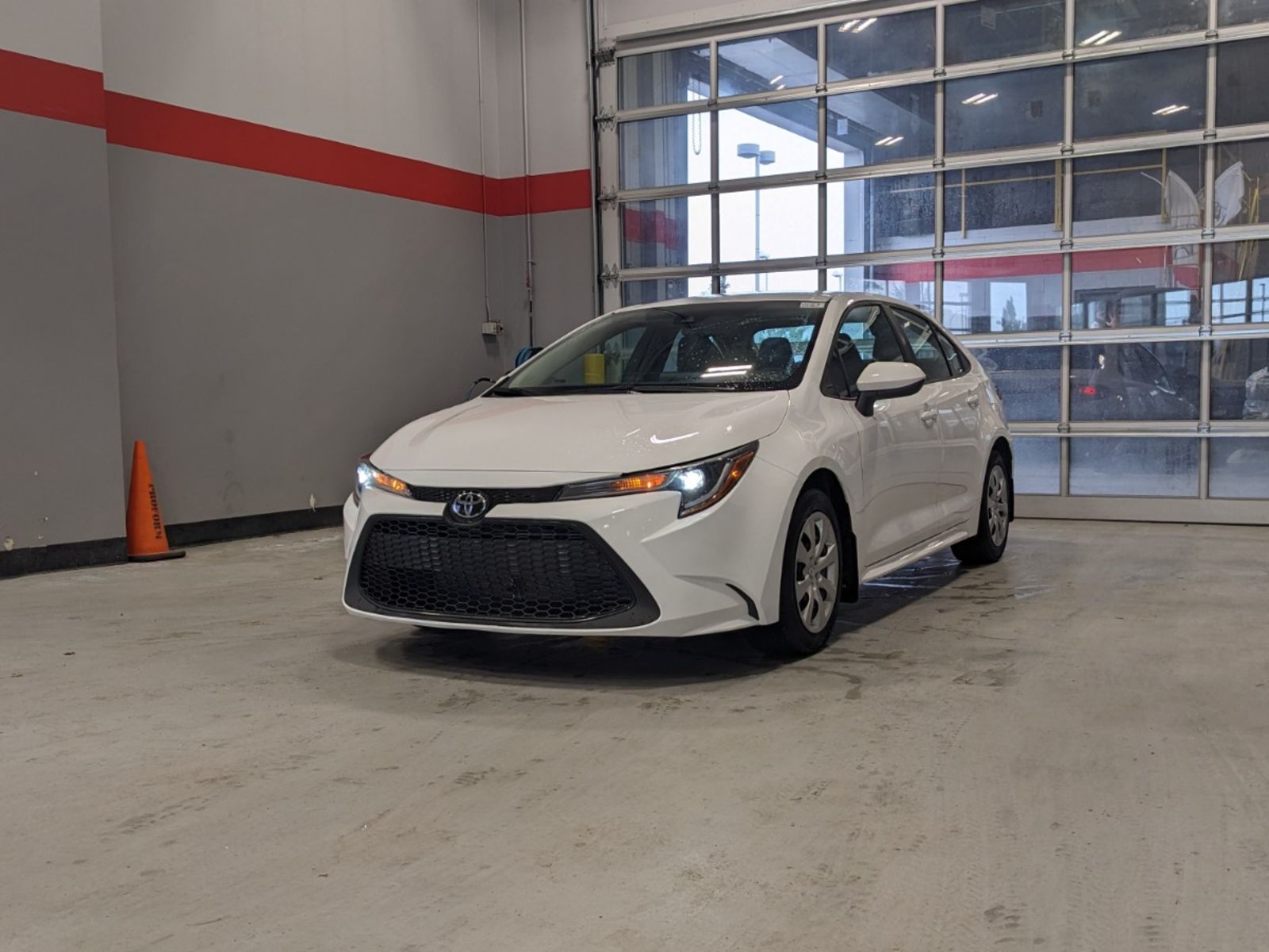 2022 Toyota Corolla LE FWD Sedan Front-Wheel Drive Continuously Variable Transmission