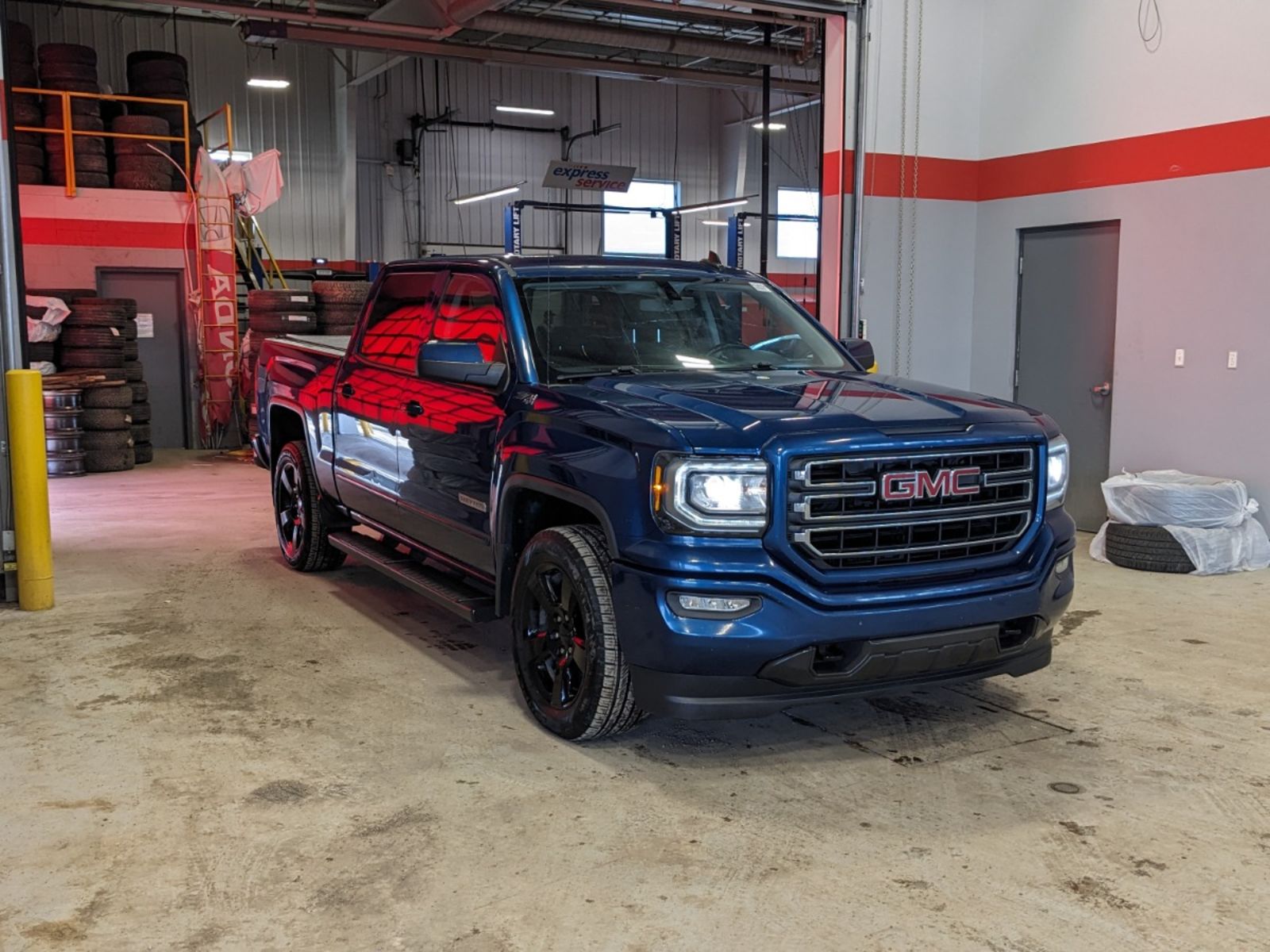 2018 GMC Sierra 1500 SLE Crew Cab 4WD