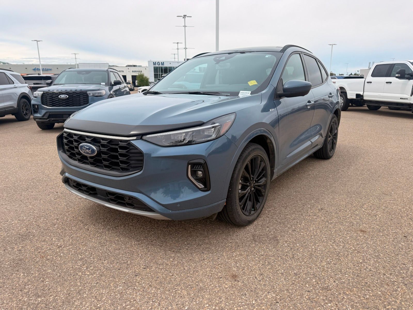  2023 Ford Escape Hybrid ST-Line Elite AWD   