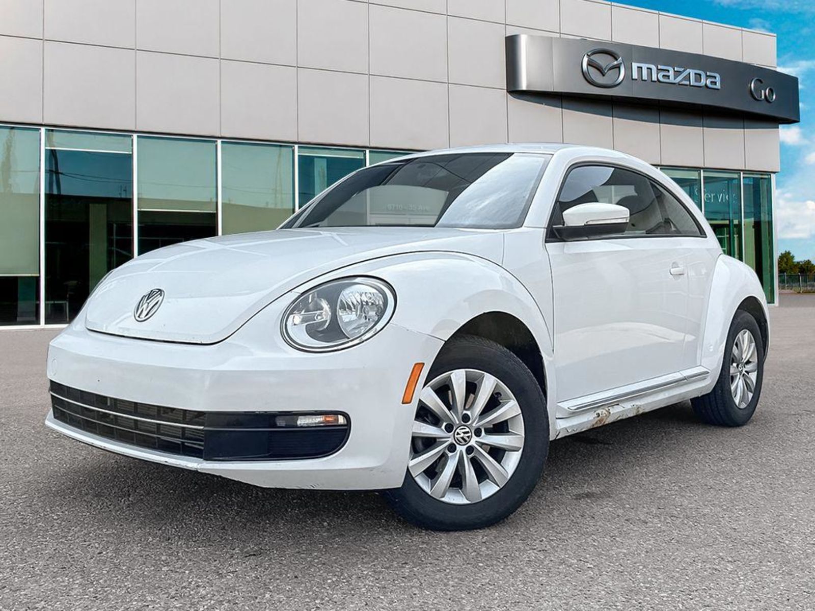  2012 Volkswagen Beetle Hatchback  5-Speed Manual