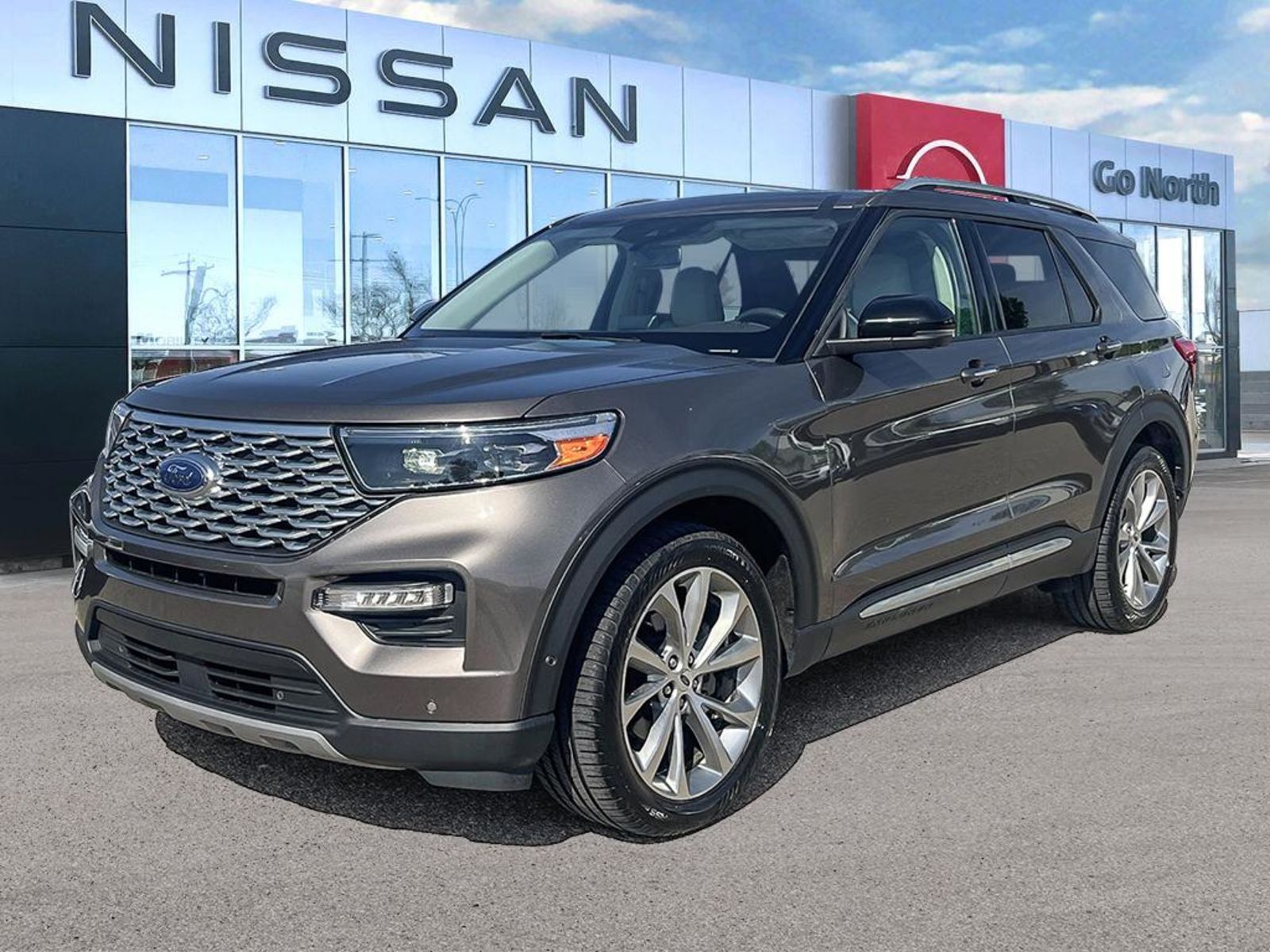  2021 Ford Explorer Platinum AWD   