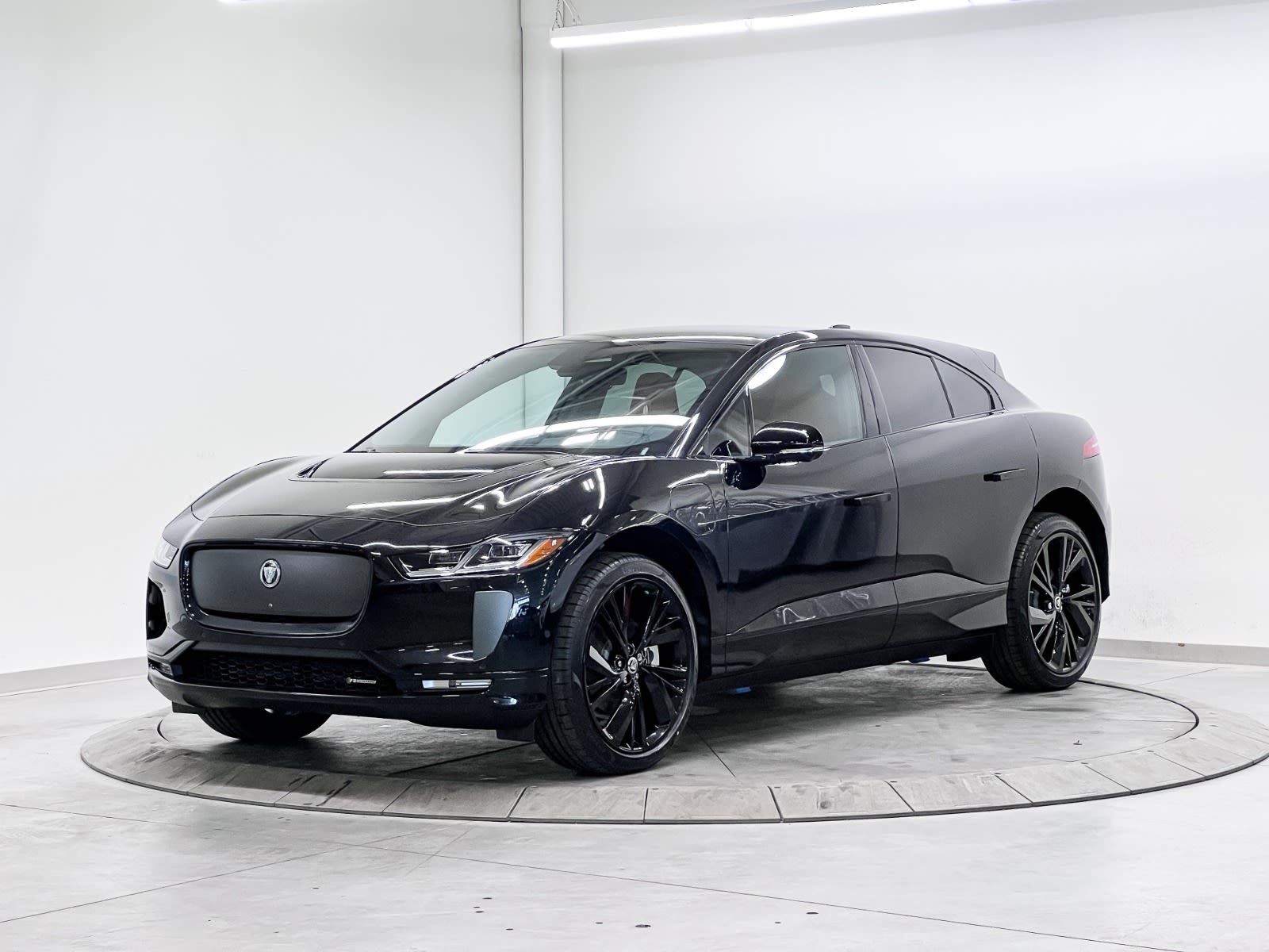 2024 Jaguar I-PACE EV400 R-Dynamic HSE AWD