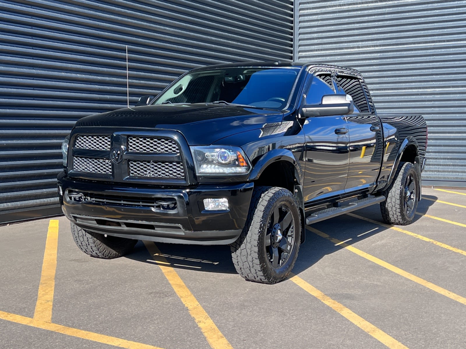 2014 RAM 3500 Laramie Crew Cab 4WD