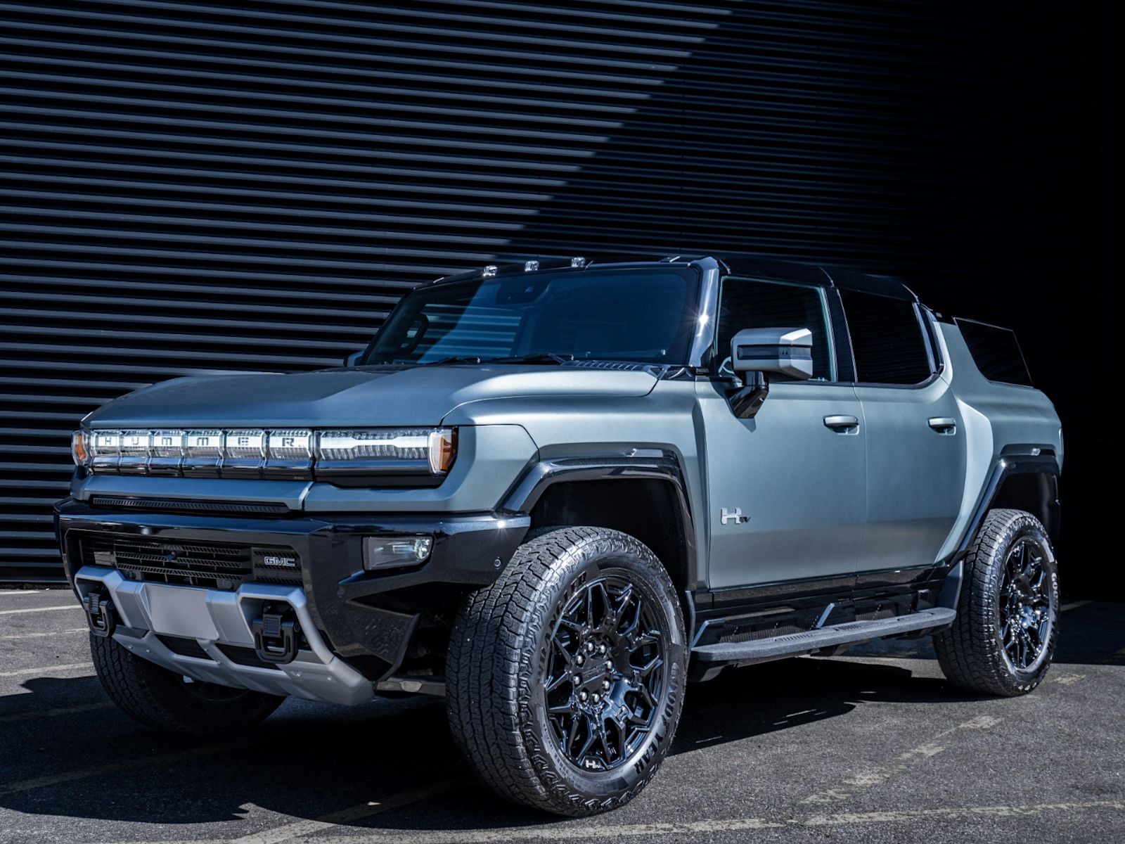  2024 GMC Hummer EV SUV SUV / Crossover All-Wheel Drive 1-Speed Automatic