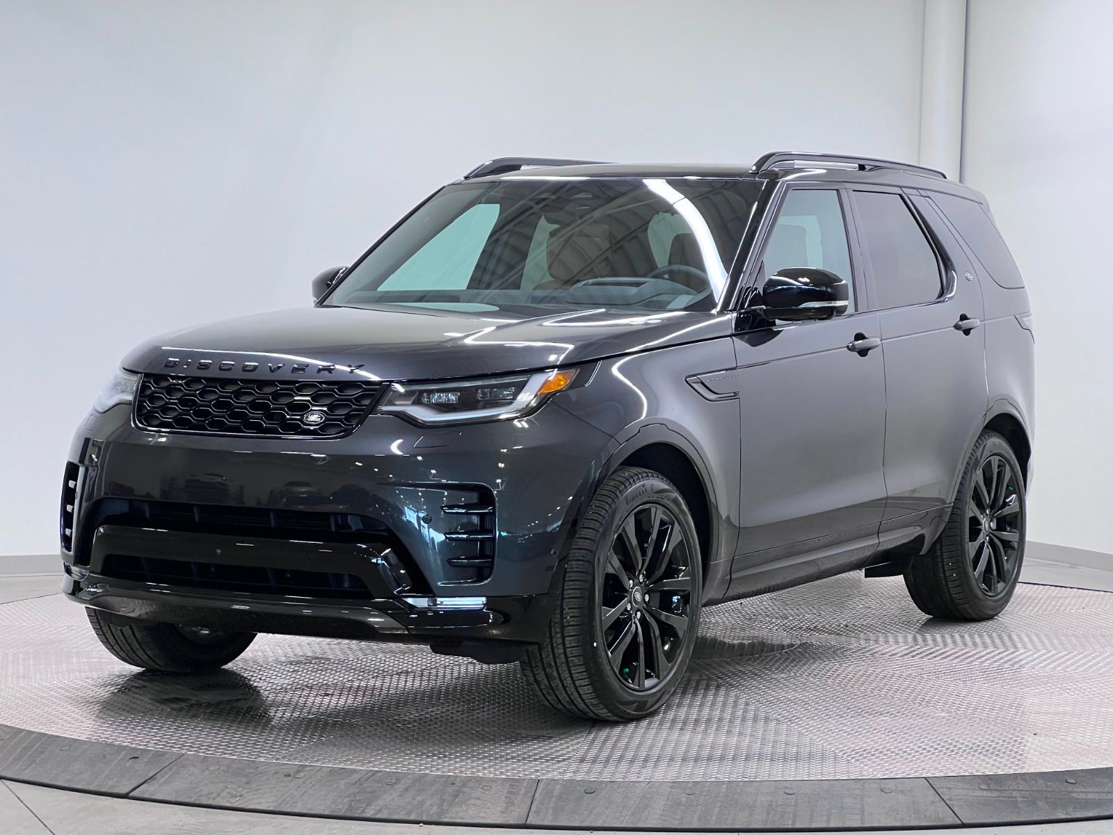 2026 Land Rover Discovery P360 Gemini Edition AWD