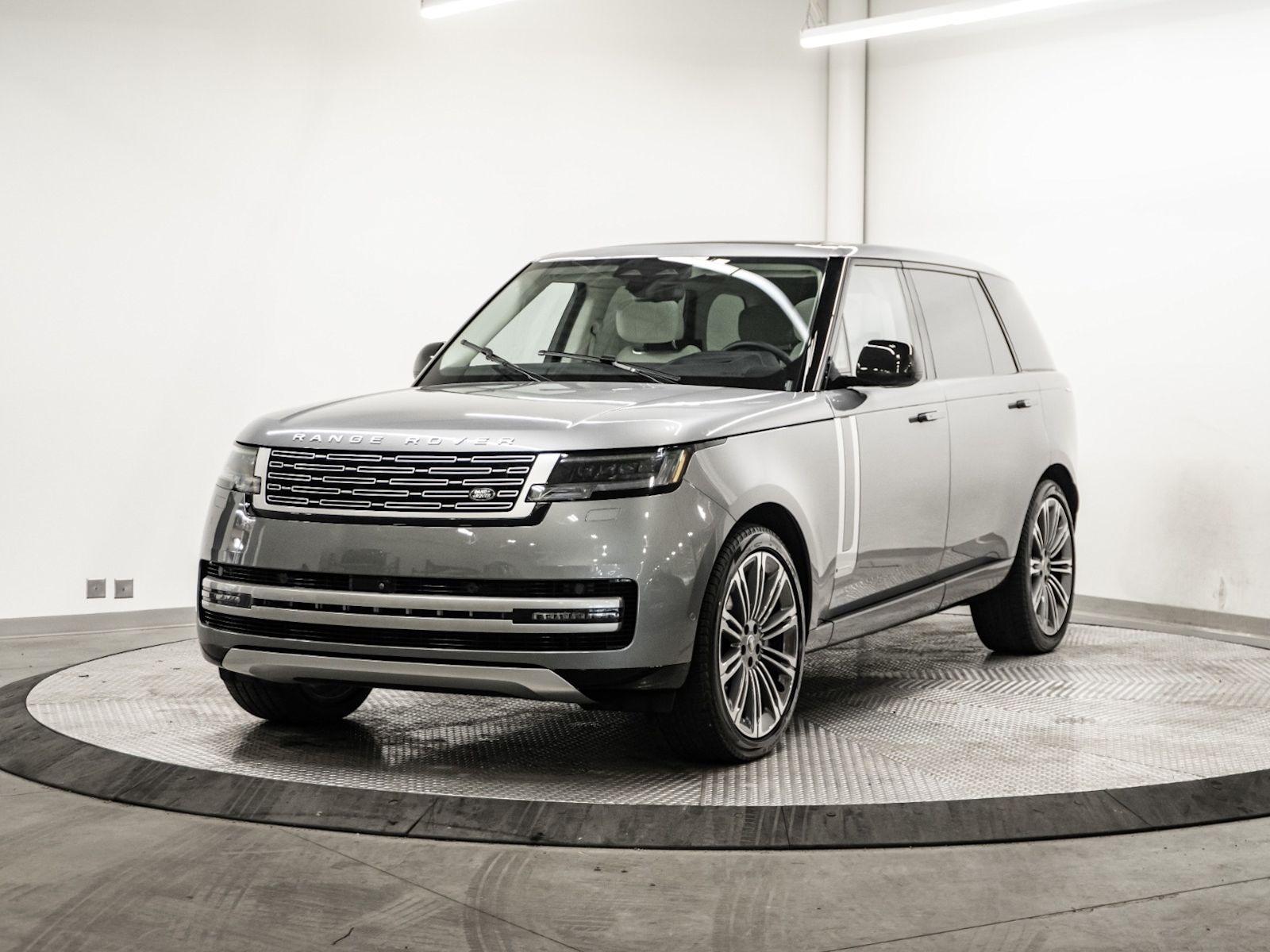  2024 Land Rover Range Rover P530 Autobiography LWB AWD   