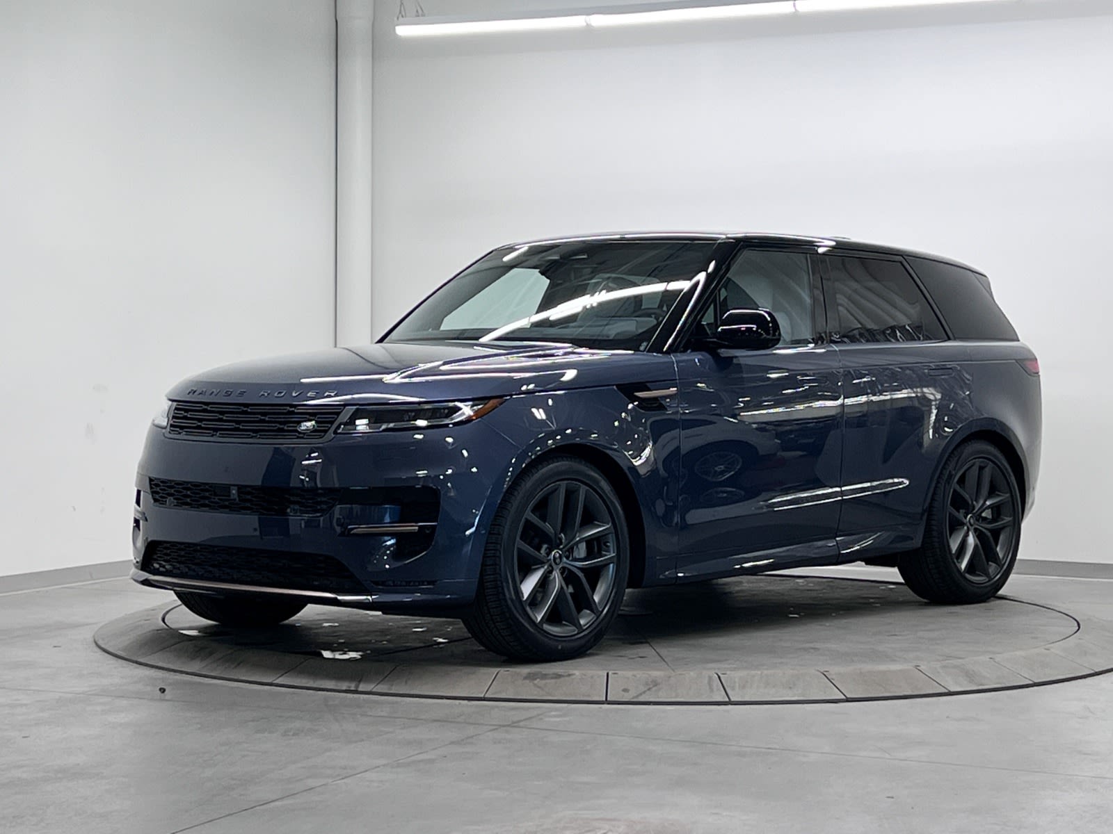  2025 Land Rover Range Rover Sport SUV / Crossover  8-Speed Automatic