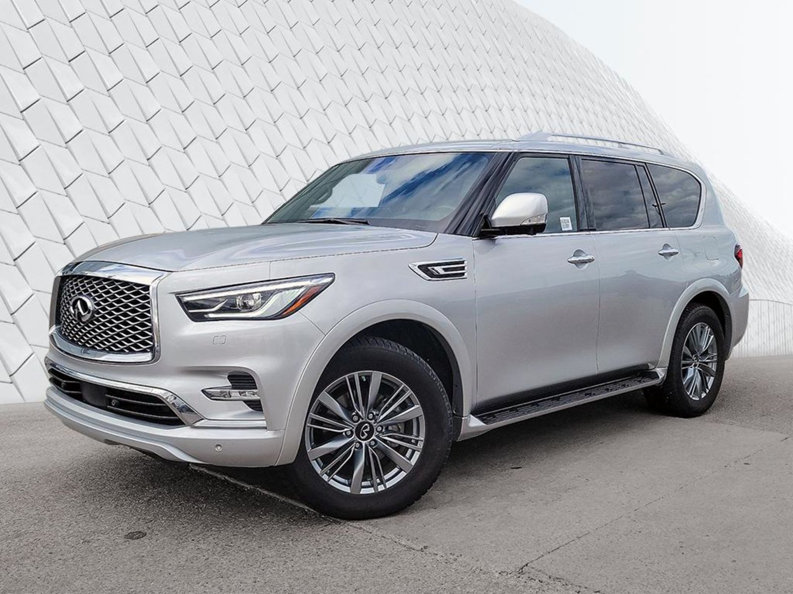 2022 INFINITI QX80 Luxe 4WD