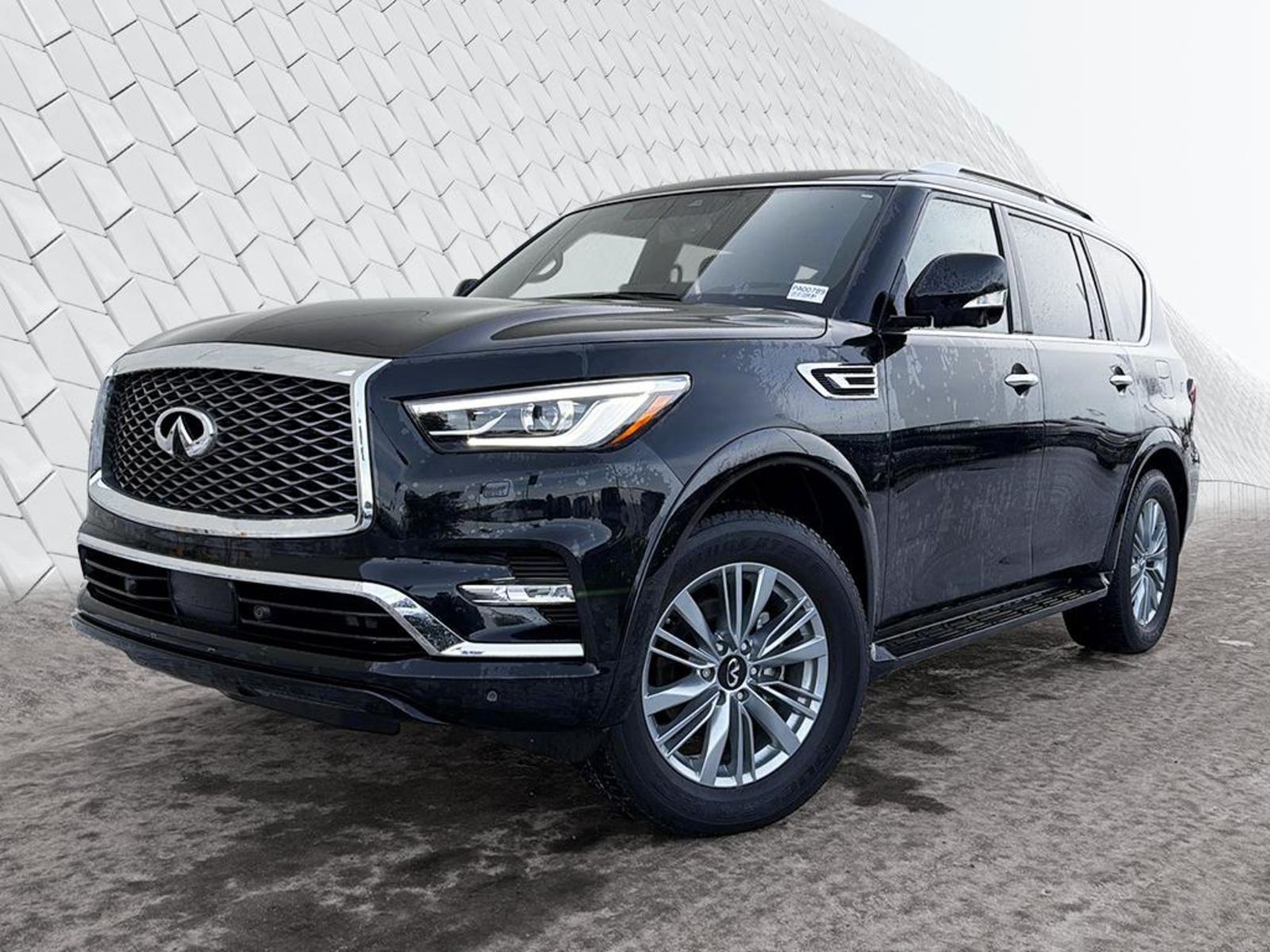INFINITI QX80 ProACTIVE AWD