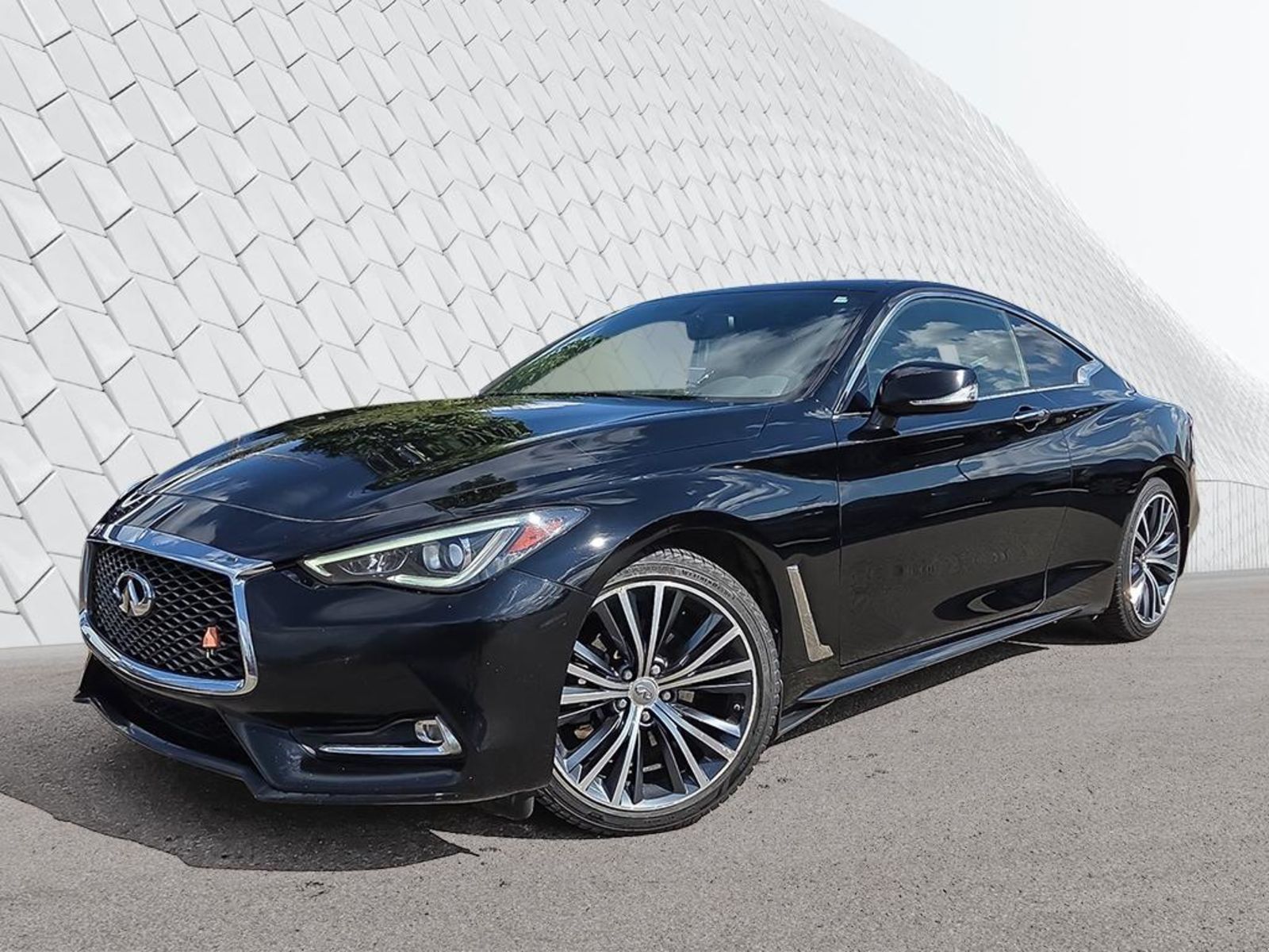  2017 INFINITI Q60 Coupe  7-Speed Automatic