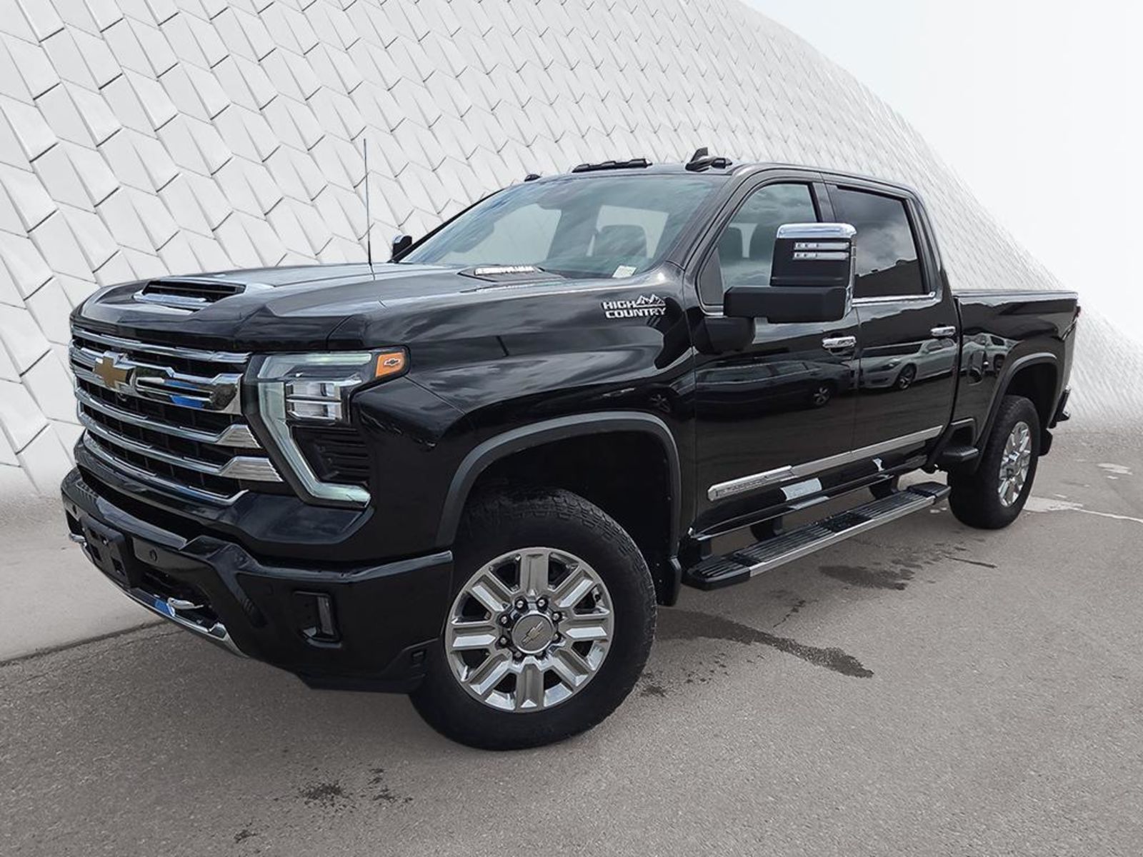  2024 Chevrolet Silverado 2500HD High Country Crew Cab 4WD Pickup Truck Four-Wheel Drive Automatic