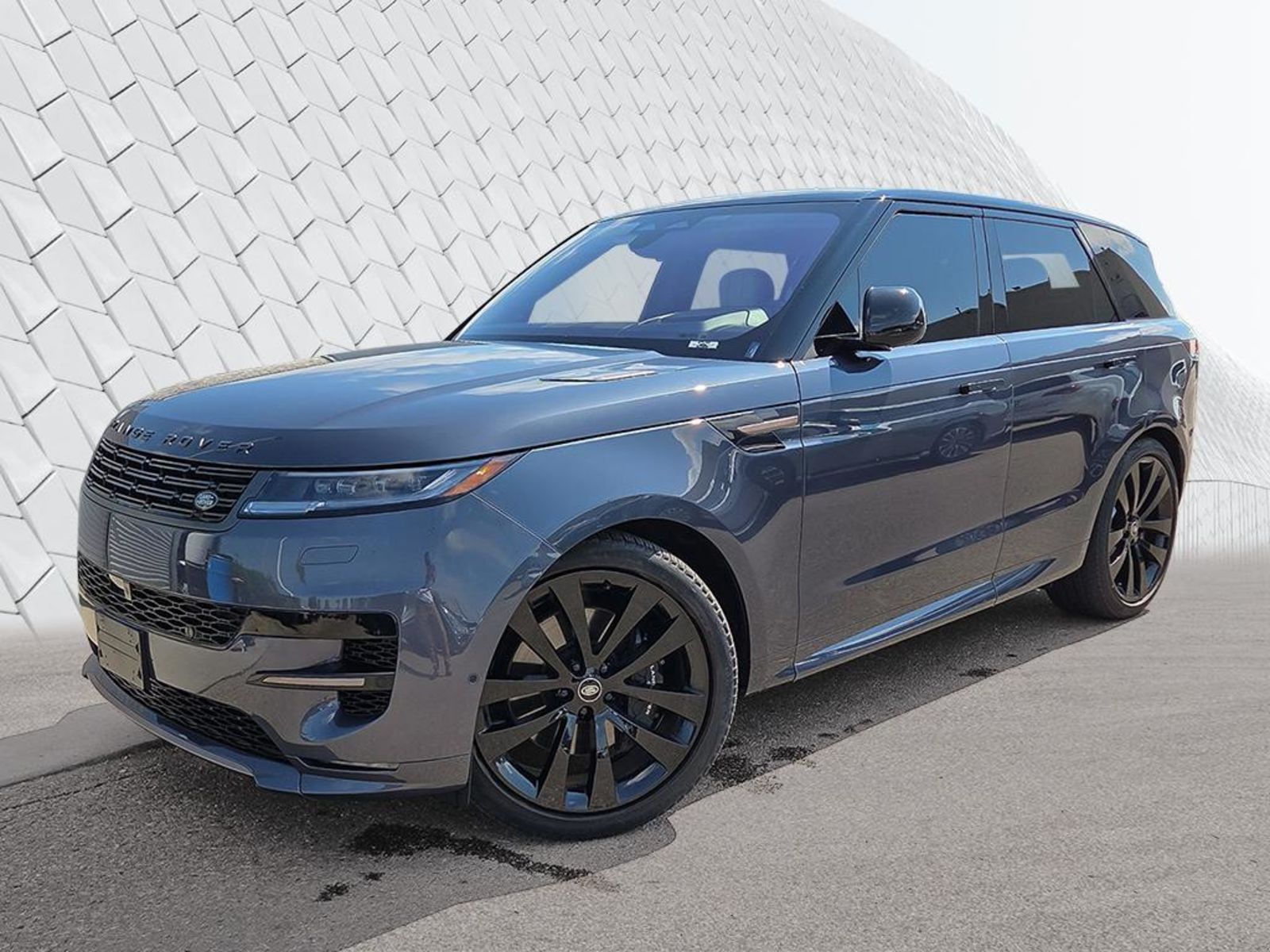 2023 Land Rover Range Rover Sport P530 First Edition AWD